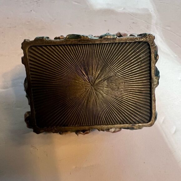 Trinket Box w/Rabbit & Jewel’s - Picture 6 of 11